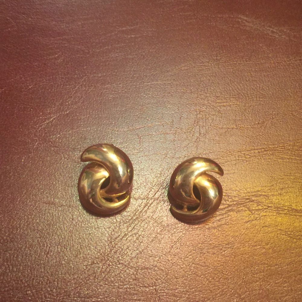 Pretty earrings!🎉